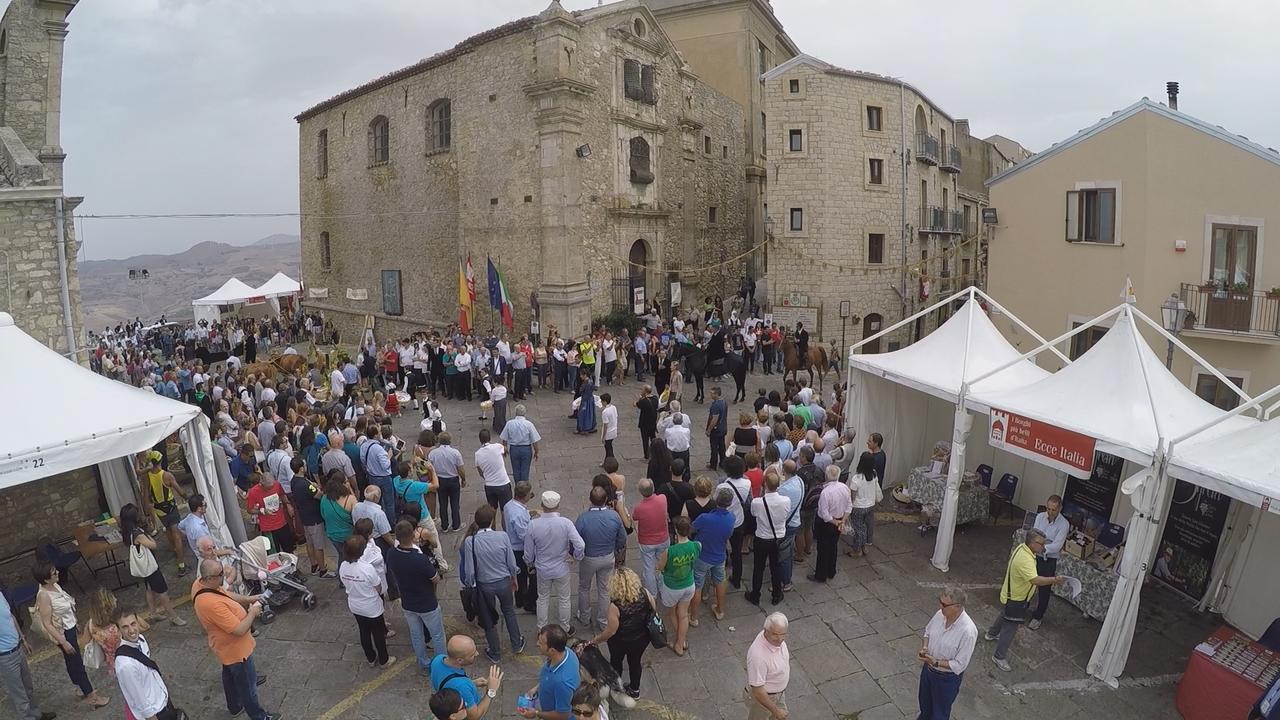 B&B Del Corso Gangi Buitenkant foto