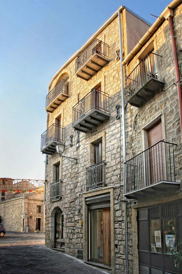 B&B Del Corso Gangi Buitenkant foto