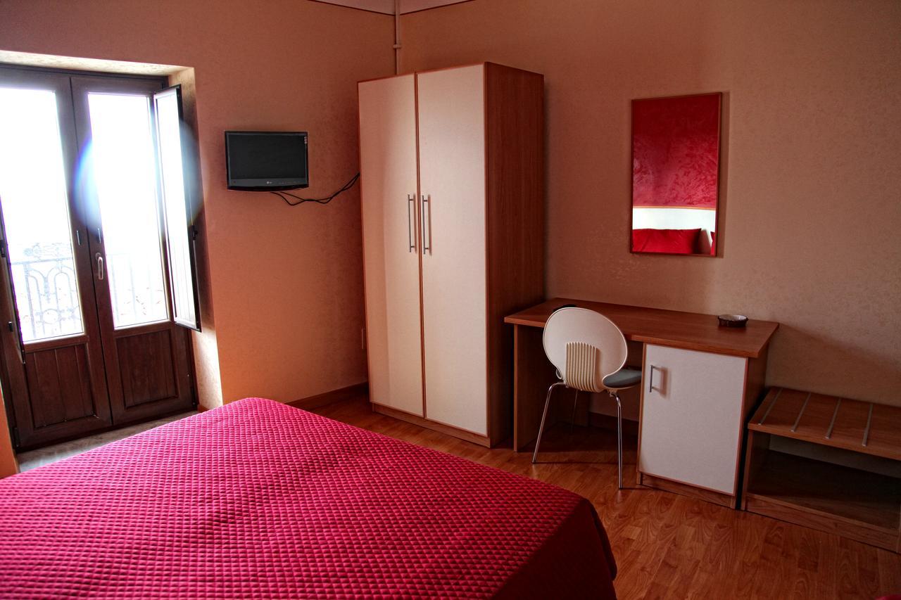 B&B Del Corso Gangi Buitenkant foto